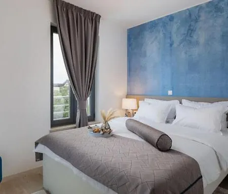 Tina Apartman *