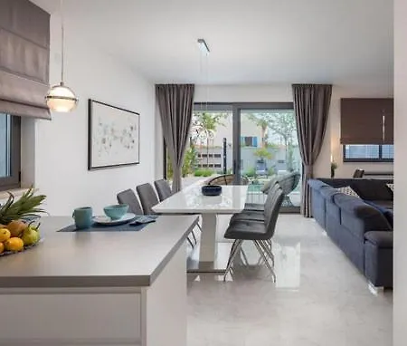 Apartman Tina *