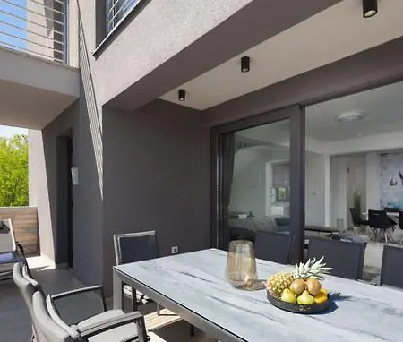 Apartman Tina