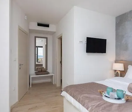 Tina Apartman *