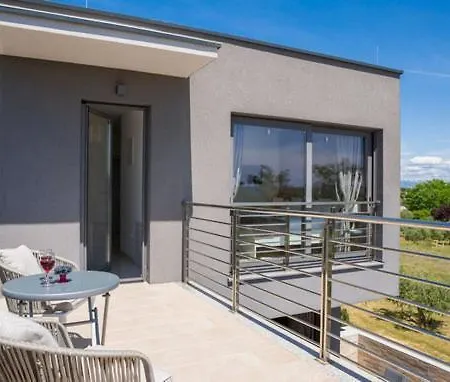 Apartman Tina *