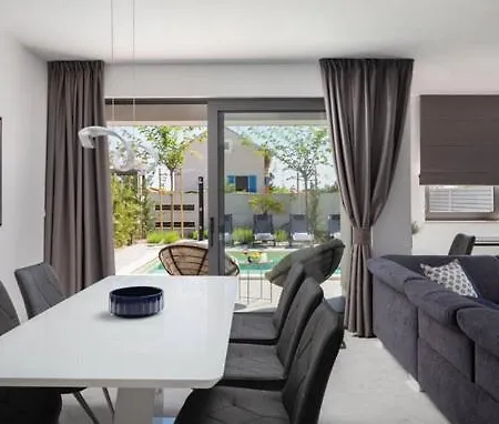 Apartman Tina Nin