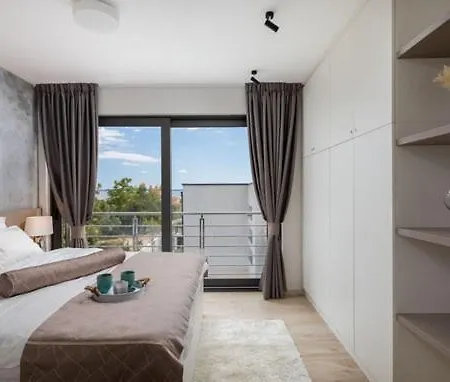 Tina Apartman